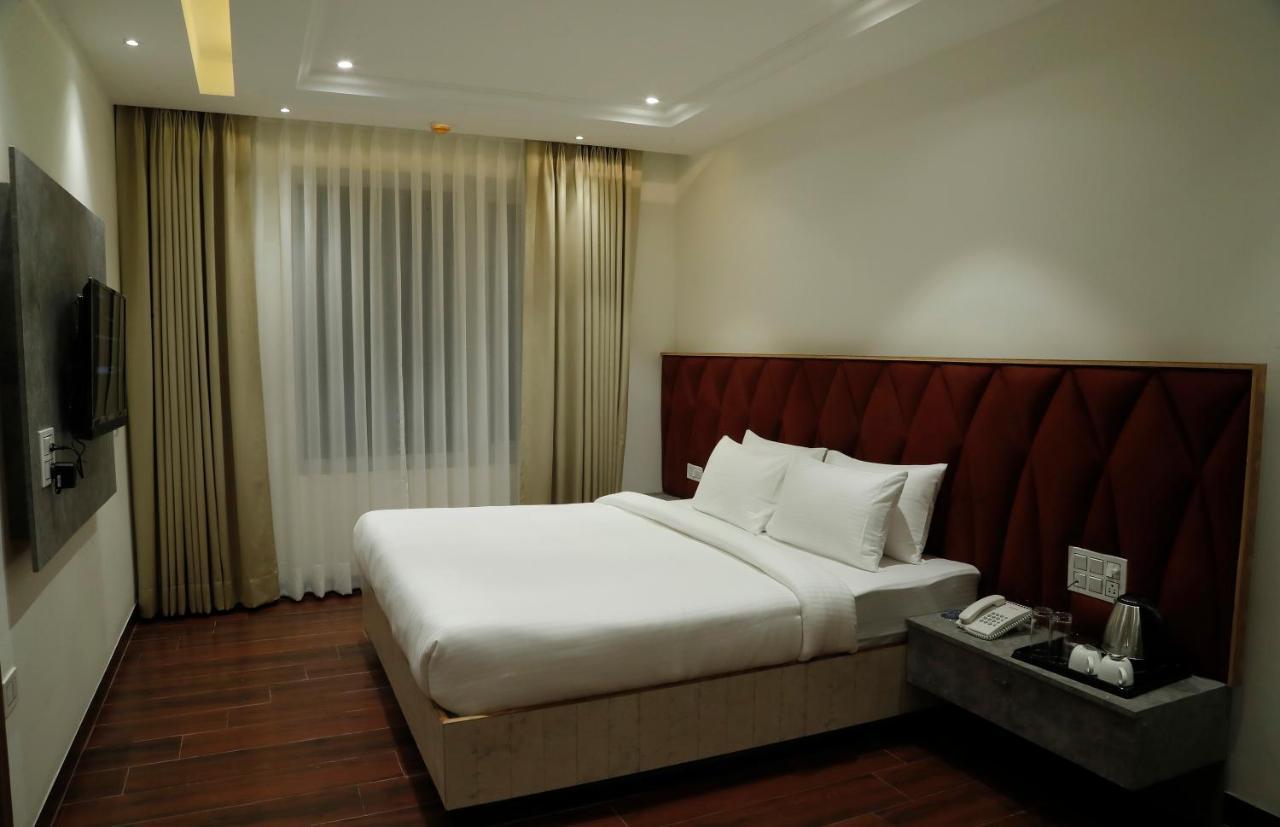 Dayal Hotel Уна Экстерьер фото