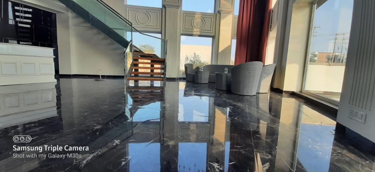 Dayal Hotel Уна Экстерьер фото