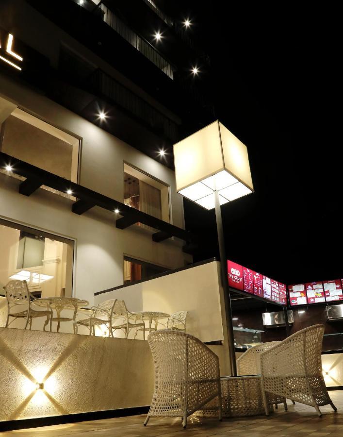 Dayal Hotel Уна Экстерьер фото